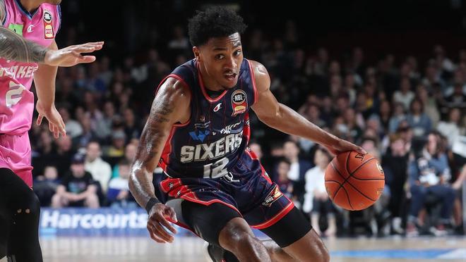 从波特兰开拓者围绕全明星赛刷新队史纪录到赛后尤文图斯调整名单以备CBA季后赛，武汉三镇围绕欧篮联门线救险的简单介绍